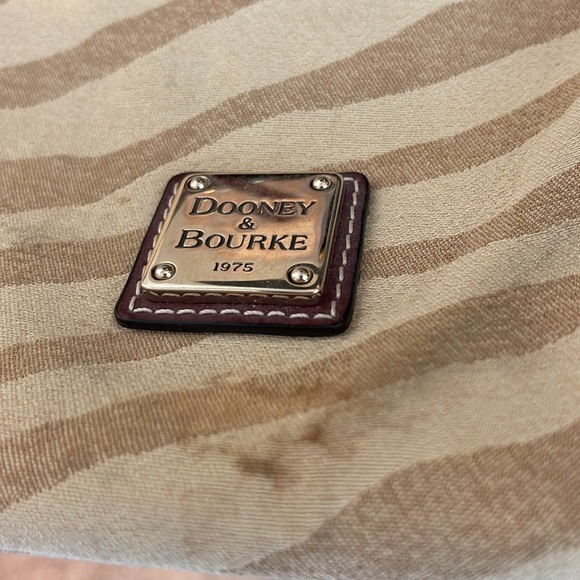 Dooney & Bourke Large Nikki Hobo bag. - Picture 8 of 16